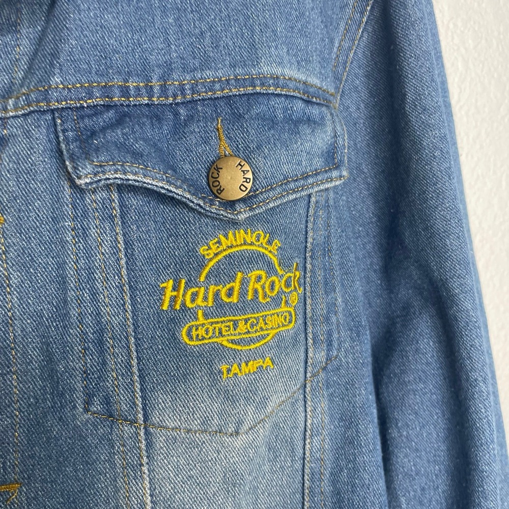 Hard Rock Hotel Casino Tampa Denim Jacket Mens Medium Blue Trucker Light Wash - Picture 8 of 12